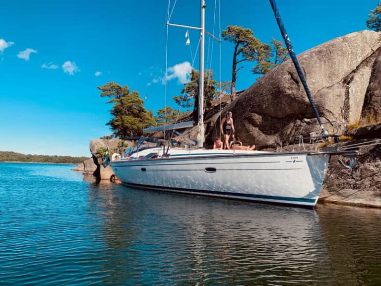 Stockholm: City and Archipelago Sailing Tour - The Yacht: Evita