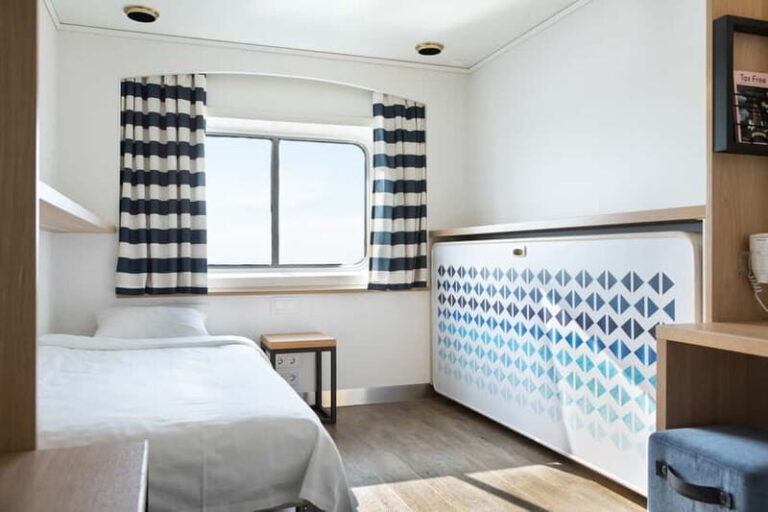 Stockholm-Helsinki Oneway Overnight Cruise with Cabin Stay - Food and Beverage on Board