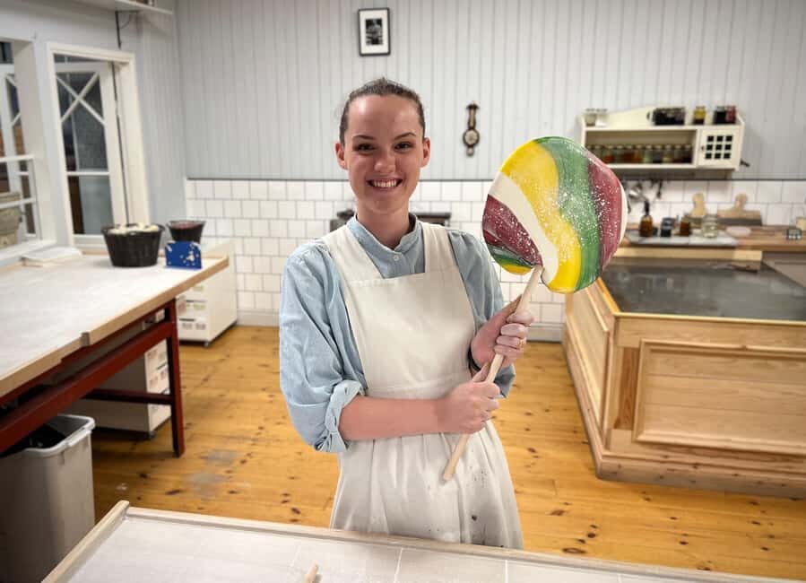 Stockholm: Old Town Food Tour of 7 Locals Favorites Tastings - The Kitchen of Gamla Stan: Traditional Swedish Flavors