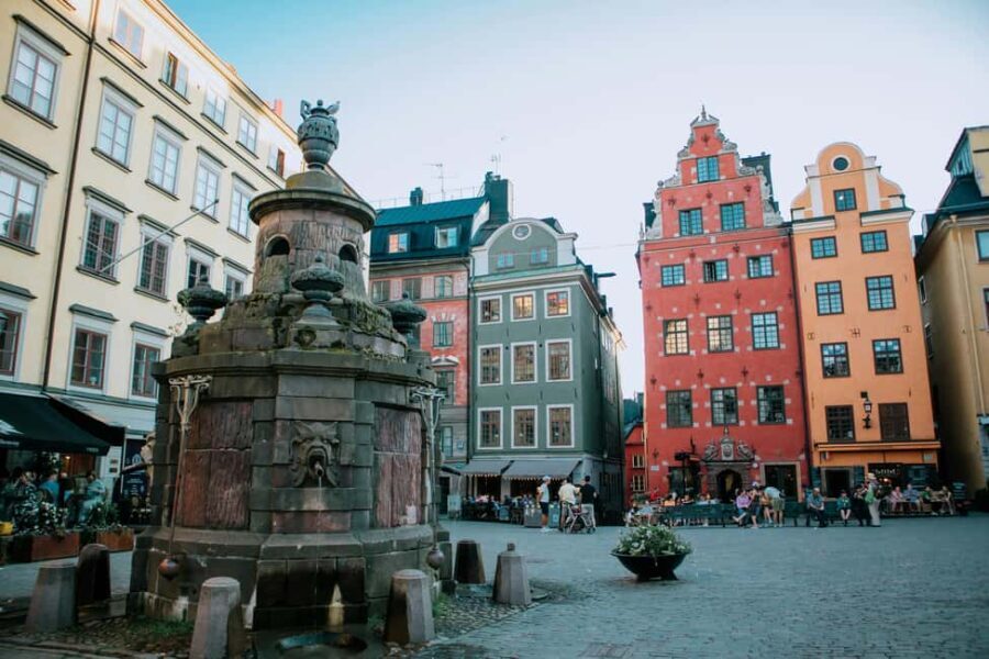 Stockholm: Old Town Gamla Stan Guided Walking Tour - Key Points