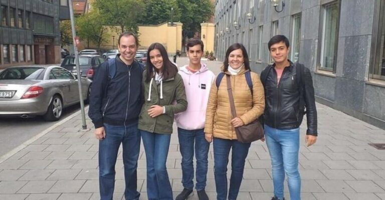 Stockholm : Old Town private Walking Tour with a guide - Exploring the Key Stops in Detail