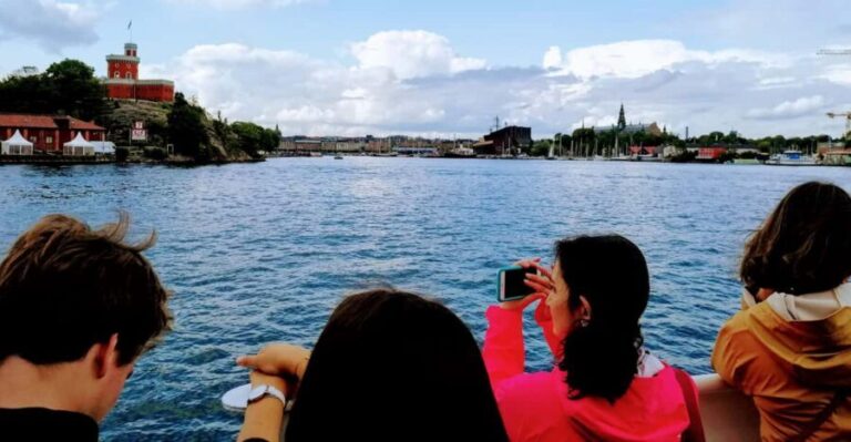 Stockholm: Old Town Walking Tour and the Vasa Museum - The Itinerary in Detail