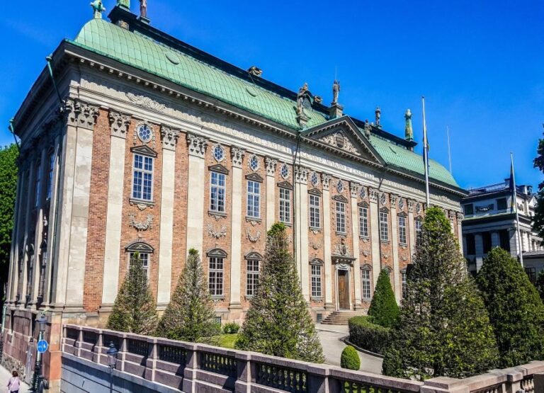 Stockholm Royal Palace Museums Gamla Stan Skip-the-line Tour - How the Price Reflects the Experience