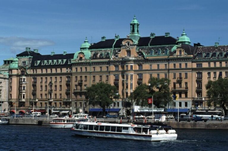 Stockholm VIP full day city tour by limousine in Stockholm - Is It Worth the Price?