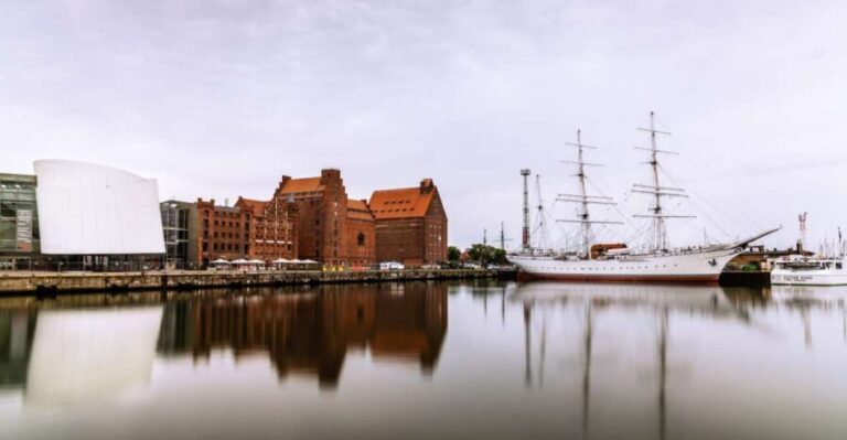 Stralsund: Old Town Highlights Private Walking Tour - How the Tour Is Structured and What It Means for You