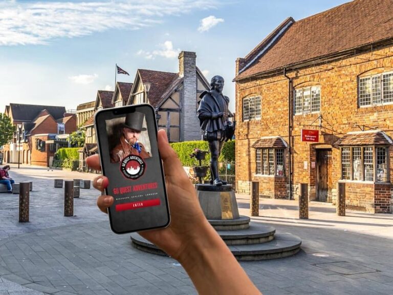 Stratford-upon-Avon: City Walking Tour & Exploration Game - Who Would Love This Tour?
