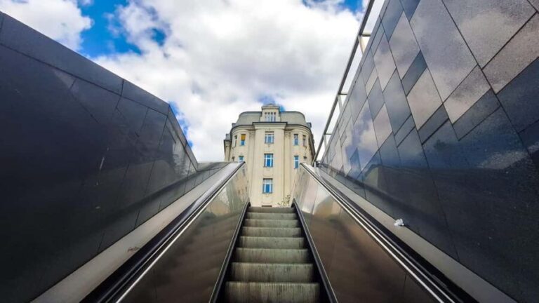 Street photography with your smartphone, tour of Budapest - Who Is This Tour Best For?