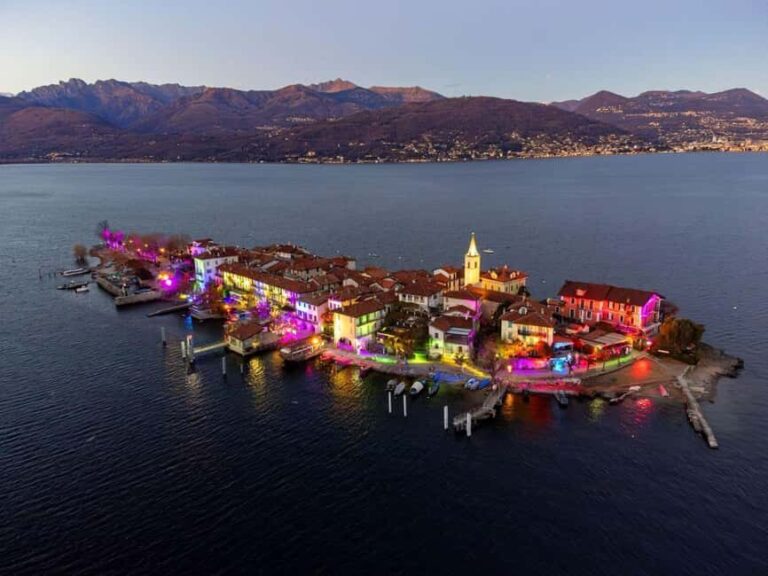 STRESA: PANORAMIC CRUISE ISLANDS OF LIGHT - FISHERMEN'S ISLAND - Who Would Love This?