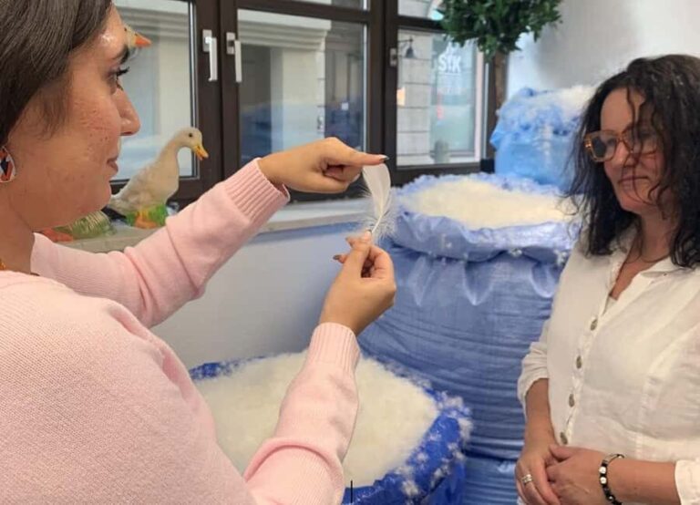 Stuff YOUR own pillow at Betten Huber in Augsburg - Deep Dive into the Experience