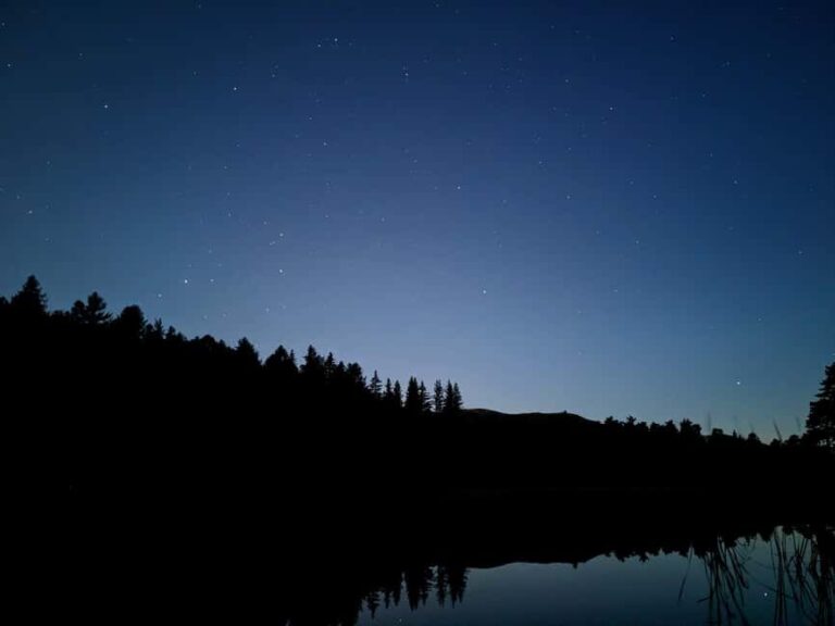 Sunset at the Monges lake and peaks - What You’ll Experience on the Itinerary