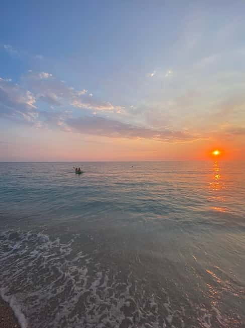Sunset kayak/Sup tour - Lukova tiny caves and Secret beaches - The Itinerary and Highlights