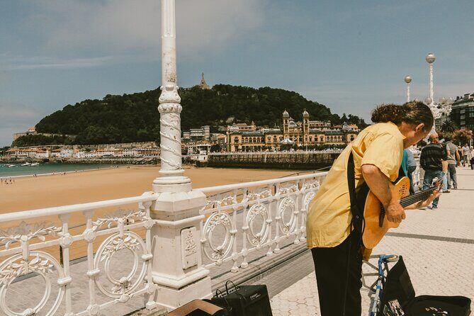 Surprise Walk of San Sebastian with a Local - How the Experience Feels in Practice