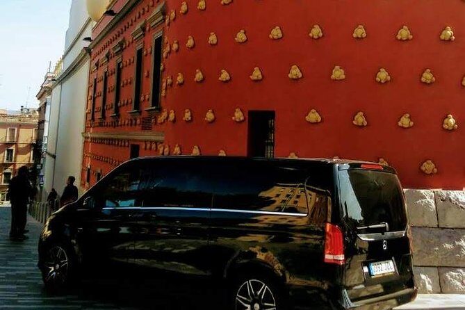 Surreal experience: visit the Dalí museum - The Price and Value