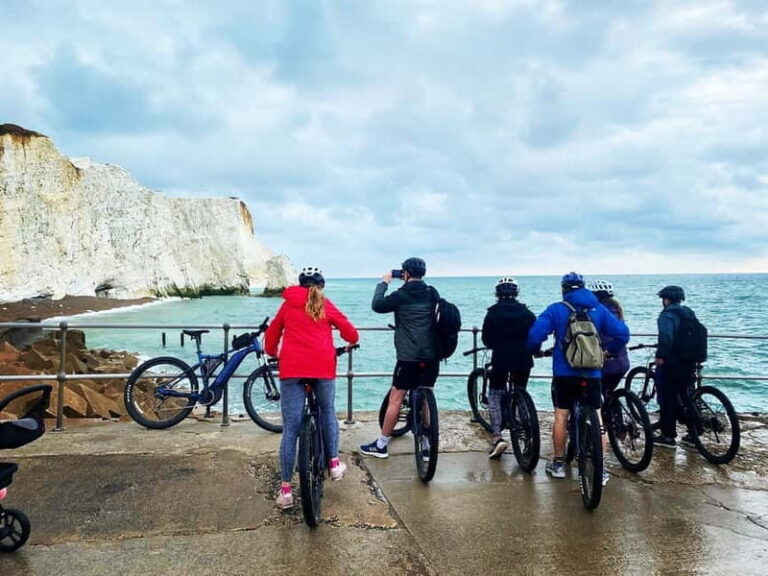 Sussex: City Highlights e-Bike hire - The Highlights: Seven Sisters Cliffs and Beyond
