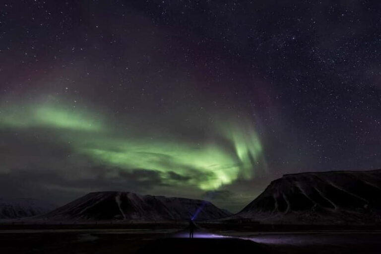 Svalbard: Northern Lights Photography Tour with local expert - FAQ