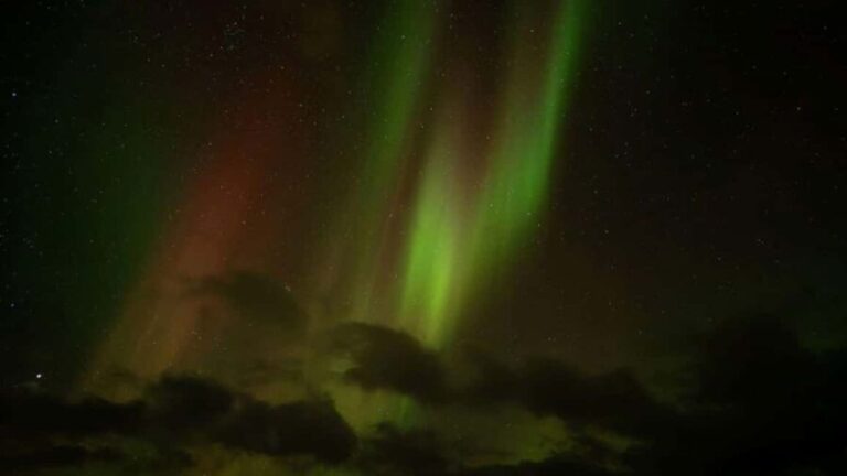 Svolvær: Northern Lights Tour with Hot Drinks & Photos - FAQs