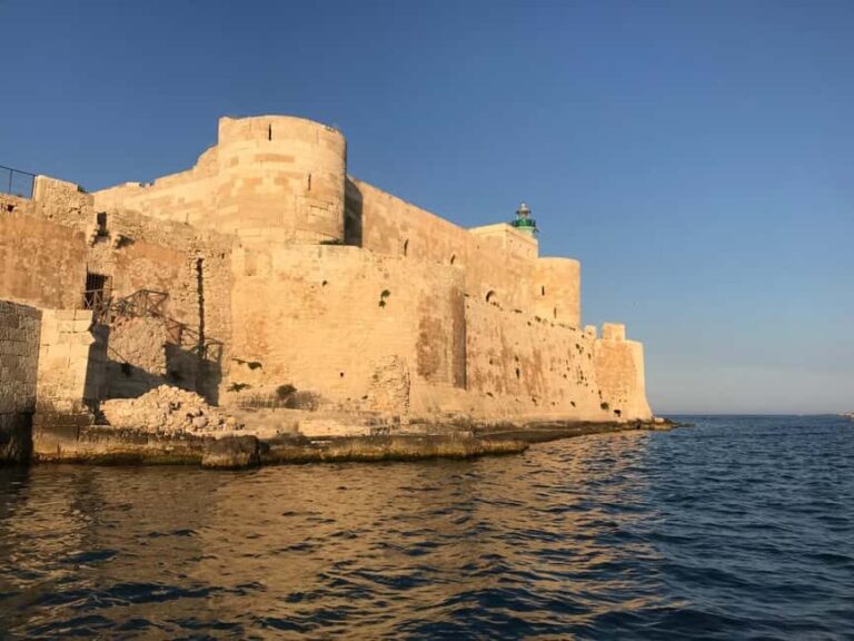 Syracuse: Magical Tour around the island of Ortigia and sea caves - Detailed Breakdown of the Itinerary