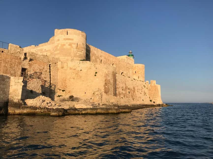 Syracuse: Magical Tour around the island of Ortigia and sea caves - Detailed Breakdown of the Itinerary