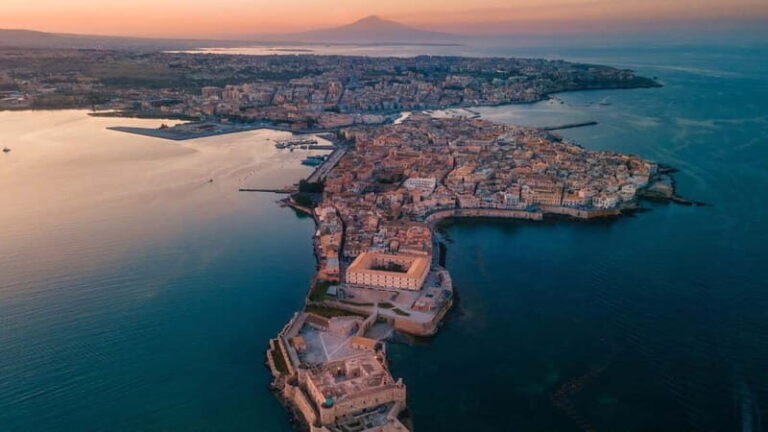 Syracuse: Ortigia Boat tour & Granita (optional) - 5 Languages - Key Points