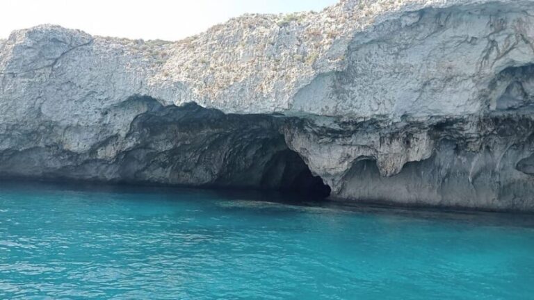 Syracuse: Private boat trip ortigia and Prosecco/frutta f - The Value & Who It’s Best For