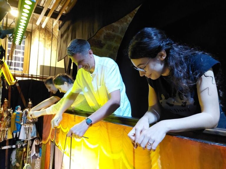 Syracuse: Sicilian Puppet Show with visit behind the scenes - The Performance: What to Expect