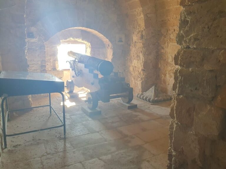 TARANTO PUGLIA WALKING TOUR UP AND DOWN - FAQs