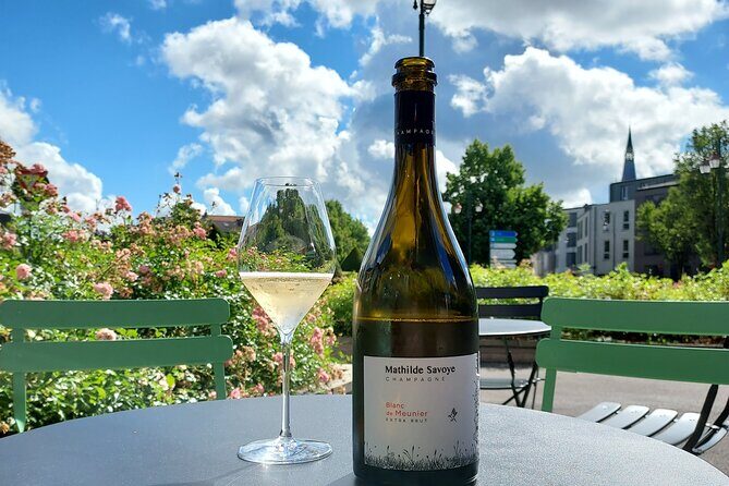 Tasting and discovery of the 3 Champagne grape varieties - Does the Price Match the Experience?