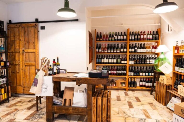 Tasting local wines with snacks in Rapallo's historic center. - Who Should Consider This Experience?