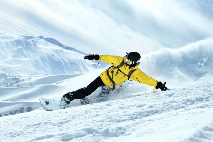 Tbilisi: Gudauri Ski Resort Day Trip with Guide - Reaching Gudauri: Free Time and Snowy Slopes