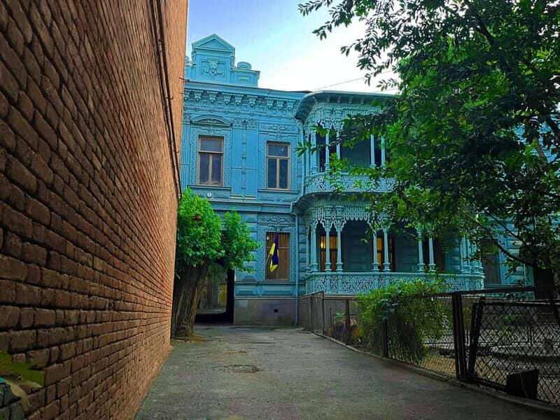 Tbilisi: Legends and Tales Walking Tour with Coffee & Sweets - The Practical Side