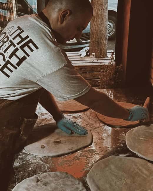 Tbilisi: Pizza and Khachapuri Cooking Class with Wine - Who Should Consider This Tour?