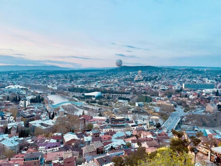 Tbilisi: Tipsy Walk with Wine and Stories - Scenic Views and Photo Stops
