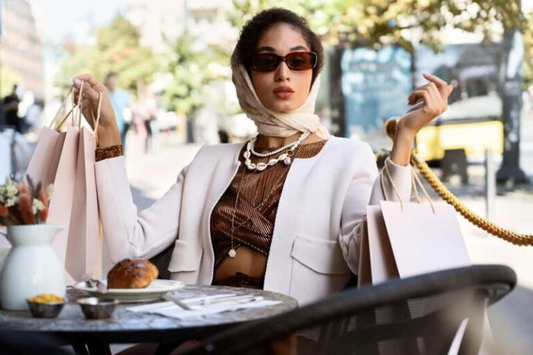 Tbilisi: Vintage Stores and Cafes Walking Tour with Coffee - The Experience: A Real Mix of Shopping and Culture