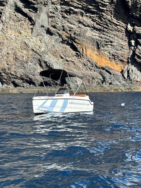 Tenerife: rent a boat without license - The Real Traveler Experience