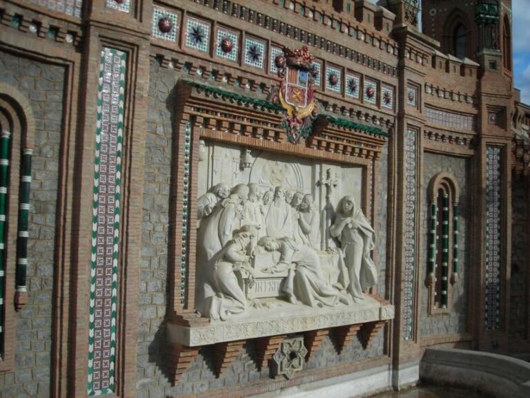 Teruel: Night History and Heritage Tour - The Atmosphere and Mysterious Vibe