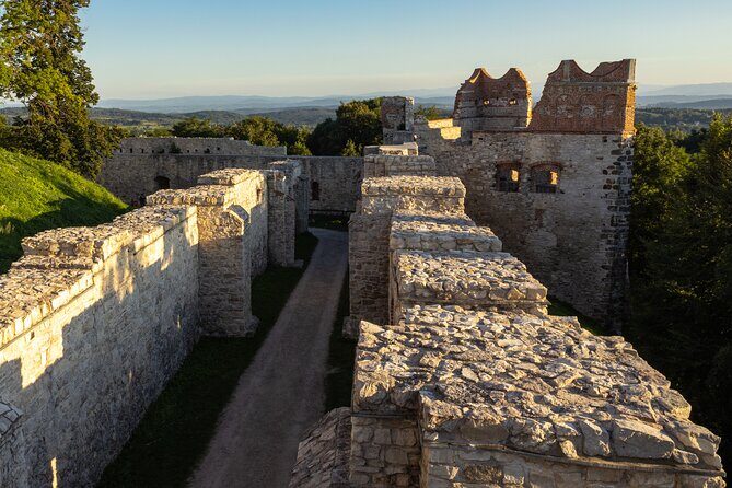 The 3 Largest Eagles' Nests Castles, Full-Day Tour from Krakow - FAQ