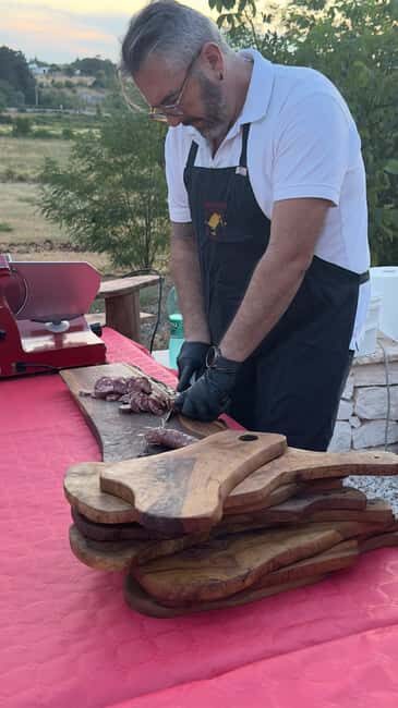 The art of cooking "al fornello" in the trullo vineyard in Martina Franca - Watching a Bracerista at Work