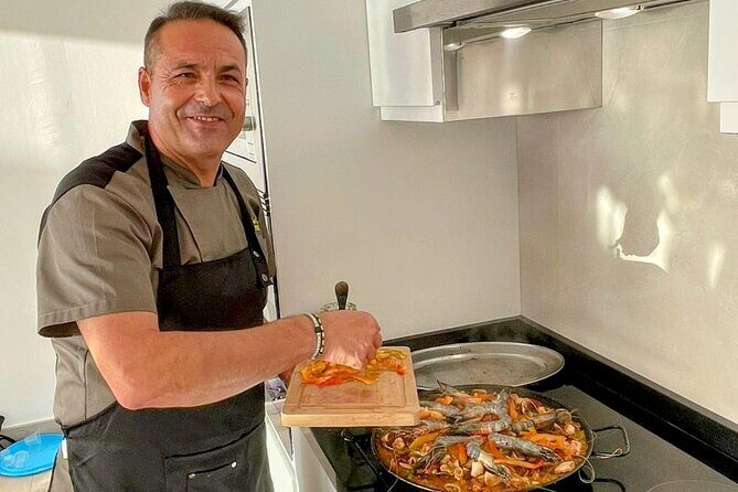 The Cooking Show Experience -Birthday ideas Tenerife - - Who Is This Experience Best For?