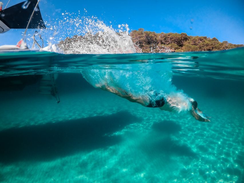 The Fastest All Inclusive Private Motor Yacht in Santorini - In-Depth Look at the Itinerary