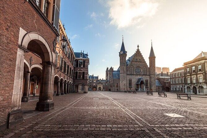 The Hague Must-See attractions Private Walking Tour With A Guide - What Makes This Tour Stand Out
