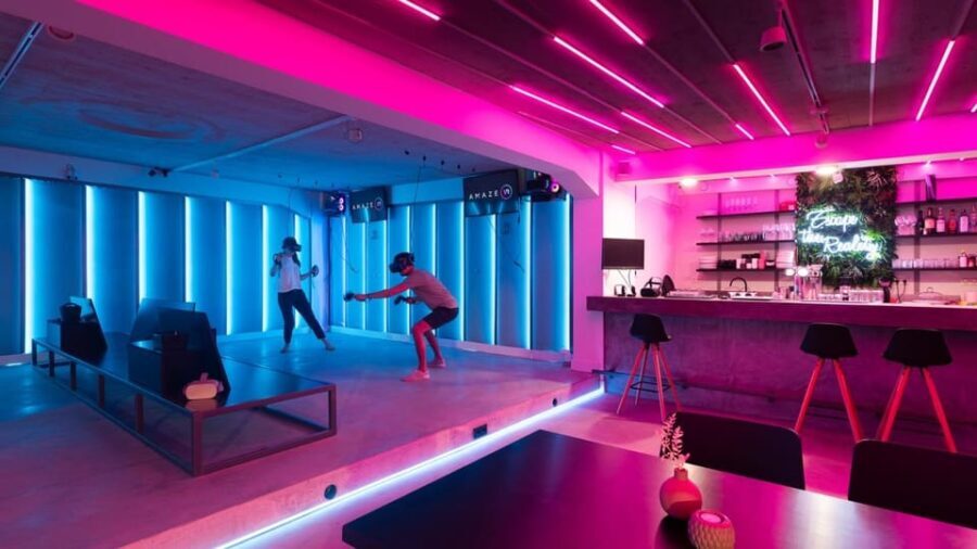 The Hague: VR Escape Room for 2 - 4 people - Is It Worth the Price?