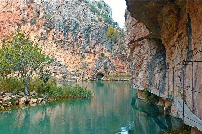 The suspension bridges of Chulilla from Alicante - Exploring the Tour Itinerary in Detail