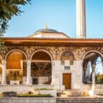 Tirana: Express Walking Tour of Main Sights with Local Guide - What to Expect at Each Stop