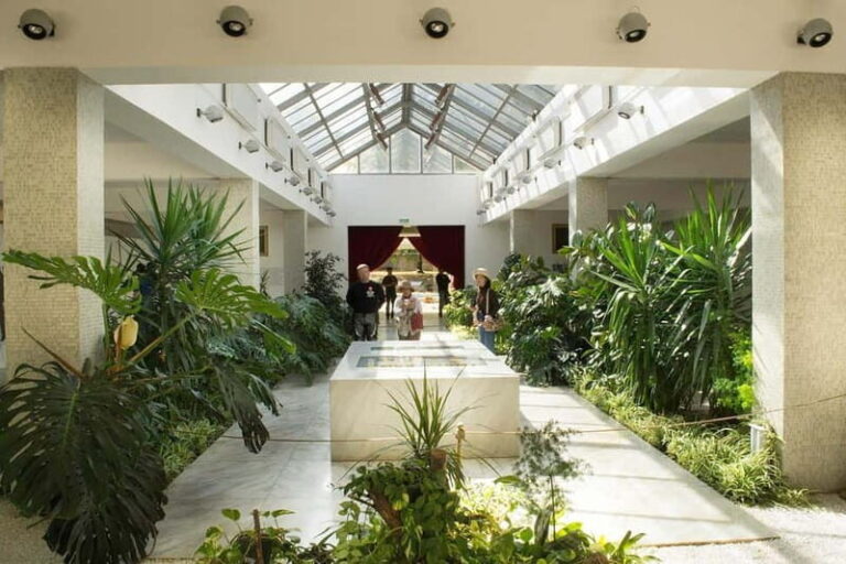 Tito and Yugoslavia - short Belgrade tour (by car) - Practical Details and Value