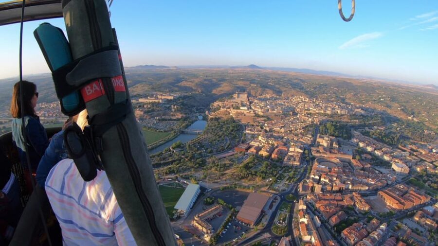 Toledo: Hot Air Balloon Ride with Spanish Breakfast - What to Expect from the Toledo Hot Air Balloon Experience