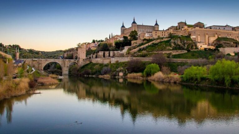 Toledo: Three Cultures Walking Tour in Spanish - The Practical Side: What You Need to Know