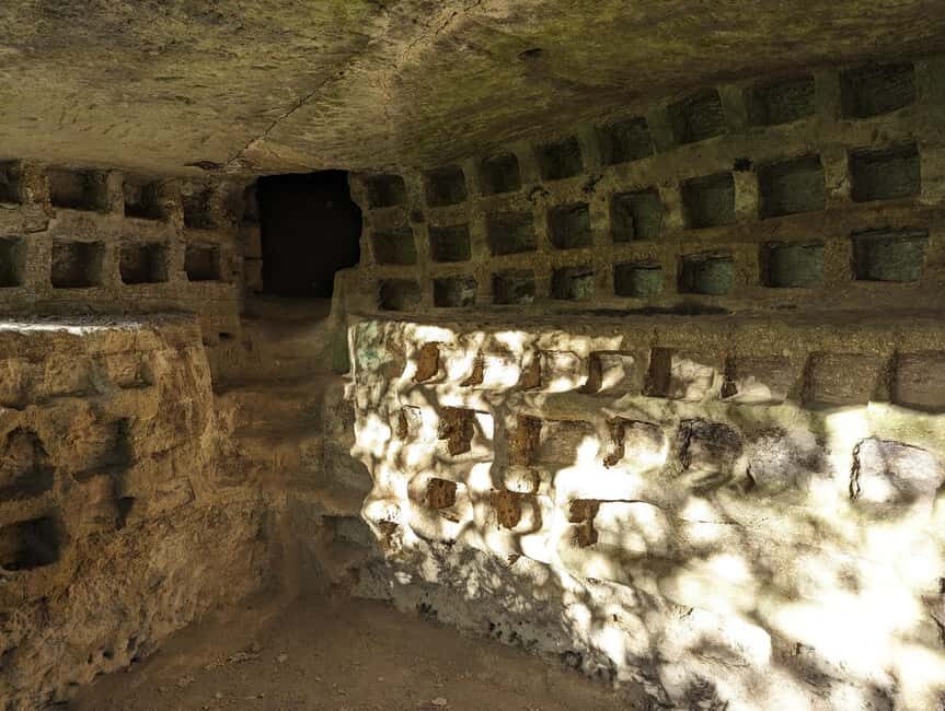 Tomb Hunting and Trekking Adventure in Sovana - Deep Dive into the Experience