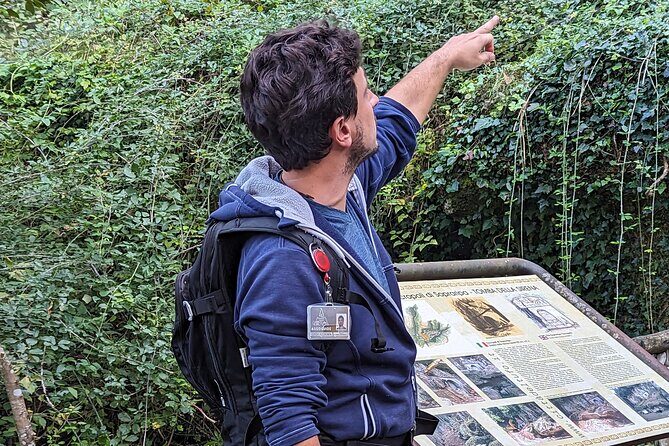 Tomb Hunting and Trekking Adventure in Sovana - The Experience: What You Can Expect