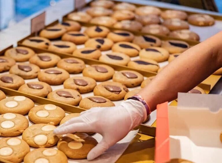 Top 10 Tastes of Amsterdam: Food & Culture Bike Tour - Who Will Love This Tour?