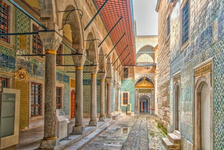 Topkapi Palace and Harem Istanbul Fast-Track Tickets, Tour - Who Should Consider This Tour?